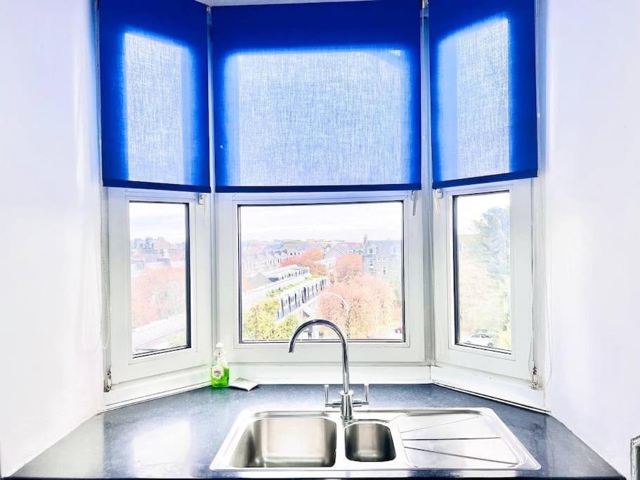 Crown House Two Bedroom Apartment Aberdeen Kültér fotó